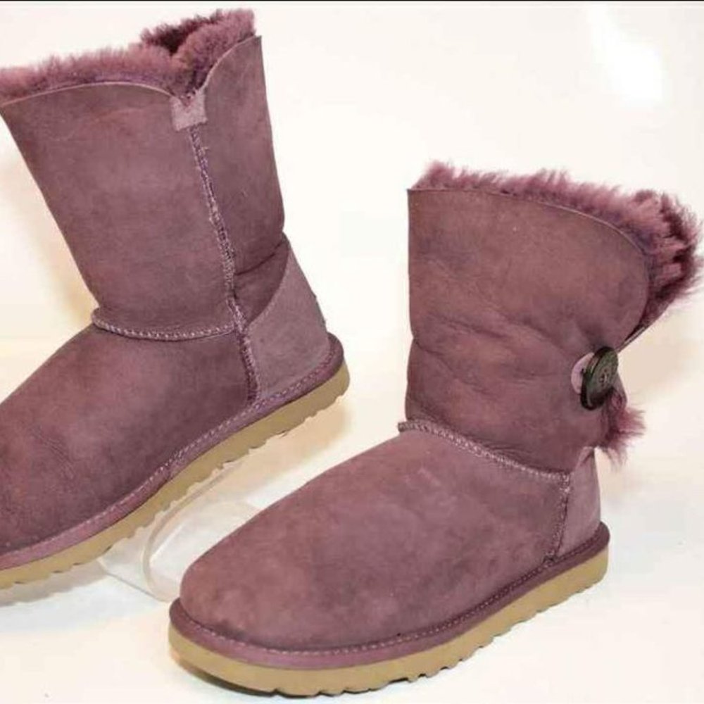 UGG Australia Uggs Womens Bailey Button Shearling Winter Sheepskin Boots Size 6